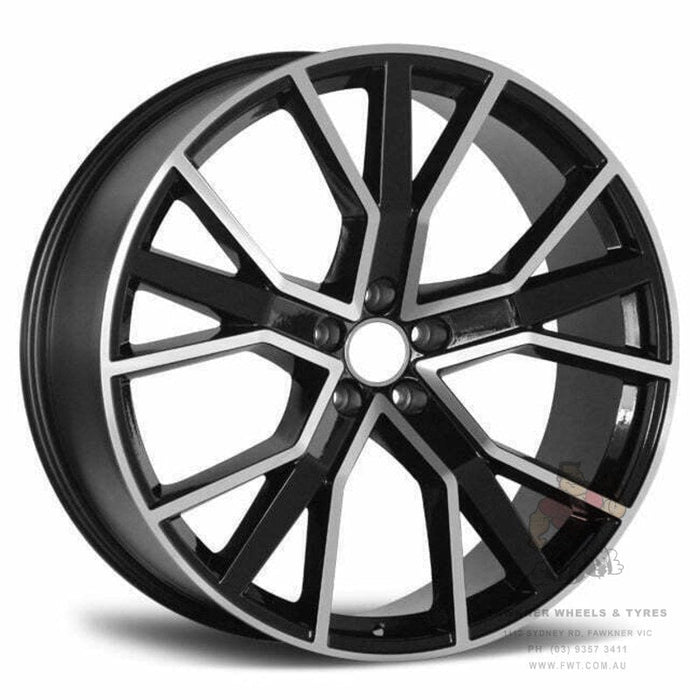 REP 653 Au Black Machined Face