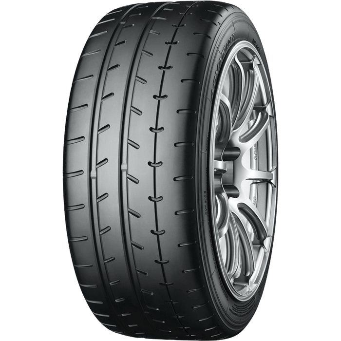 Yokohama ADVAN A052 tyre