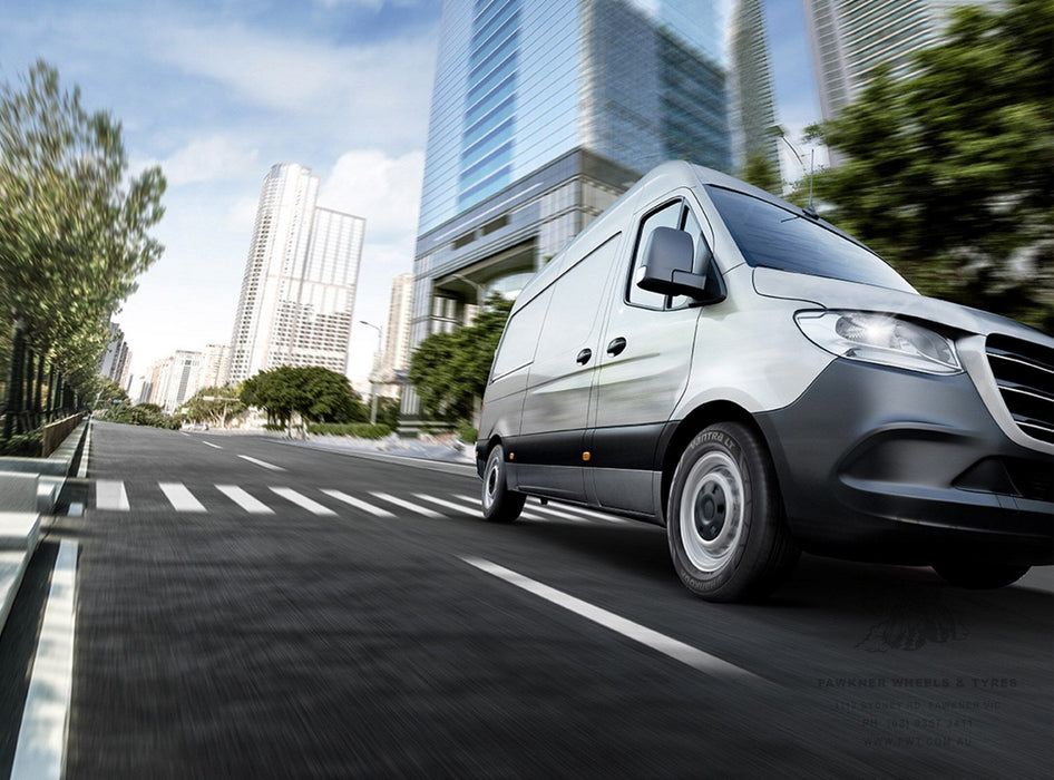 Hankook Vantra LT tyre